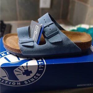 New- Women Birkenstocks